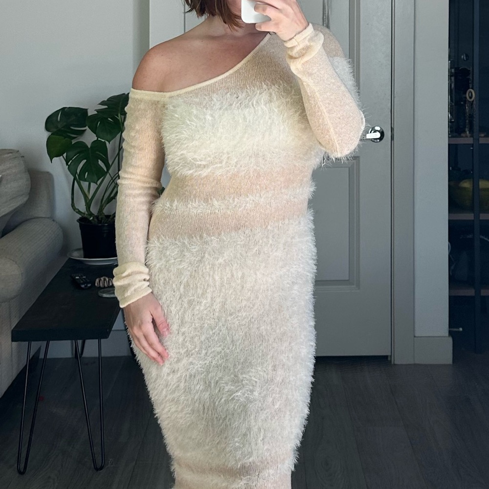 Manière De Voir Off Shoulder Knitted Coquette Maxi Holiday Dress - Picture 4 of 9